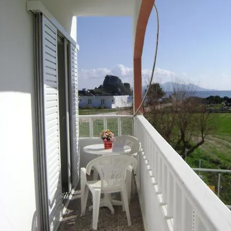 Agios Stefanos & Appartamento