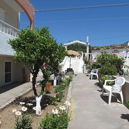 Agios Stefanos & Appartamento
